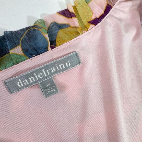 Daniel Rainn Top Shirt Womens 3X Pink Floral Short Flutter Sleeve Dainty V Neck - Picture 2 of 9